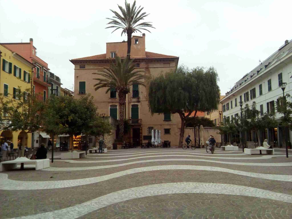 Piazza Vittorio Emanuele II Pietra Ligure