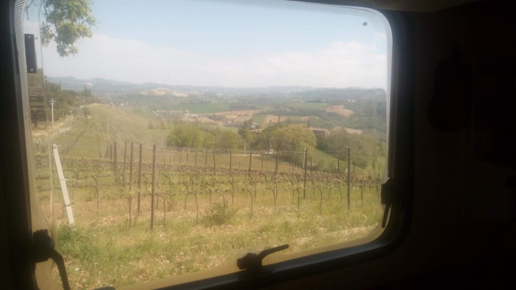 Castello di Serravalle - vista delle colline dal camper